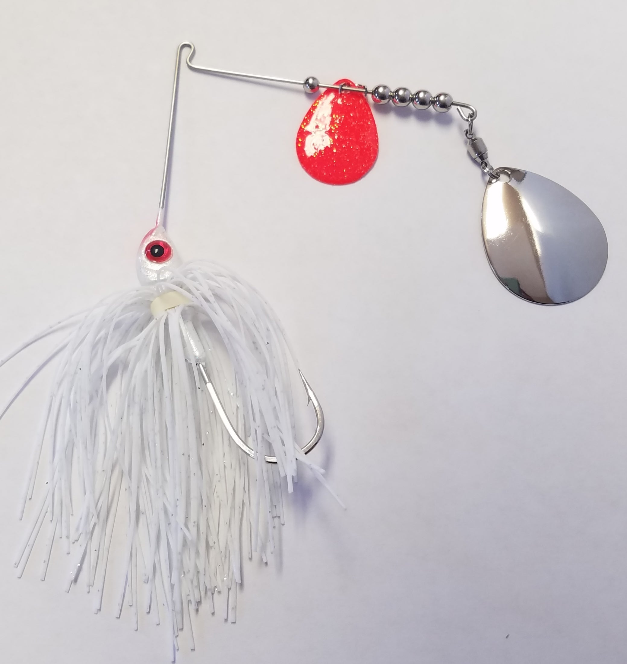 White w/Red & Silver Bass Spinnerbaits – Big Eye Spinnerbaits
