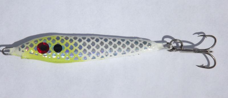 Chartreuse White Spoon – Big Eye Spinnerbaits